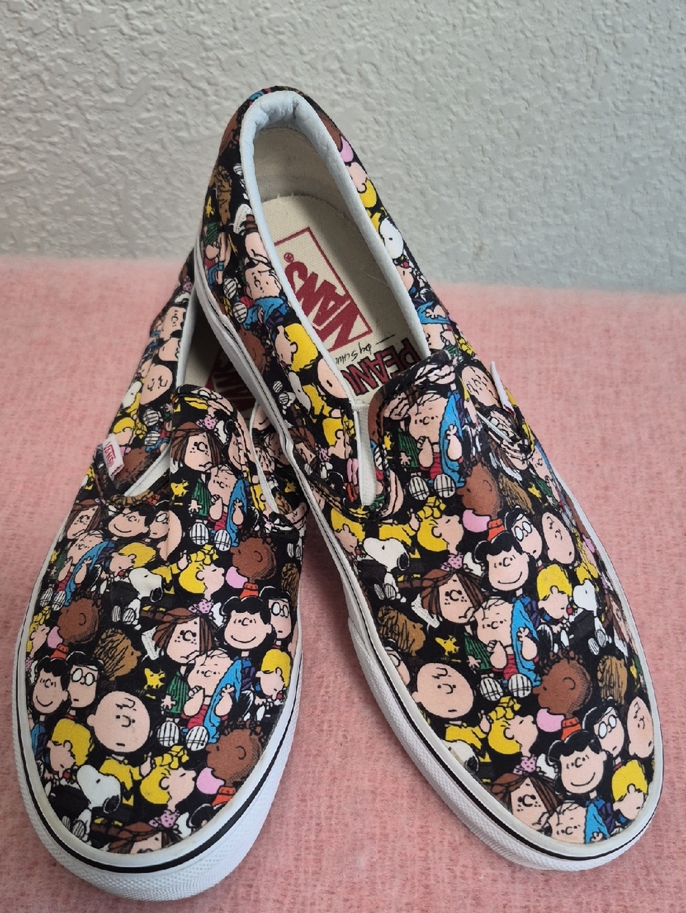 VANS X "The Gang" Peanuts Slip on Sneakers / Limited Edition / Unisex - Picture 2 of 15